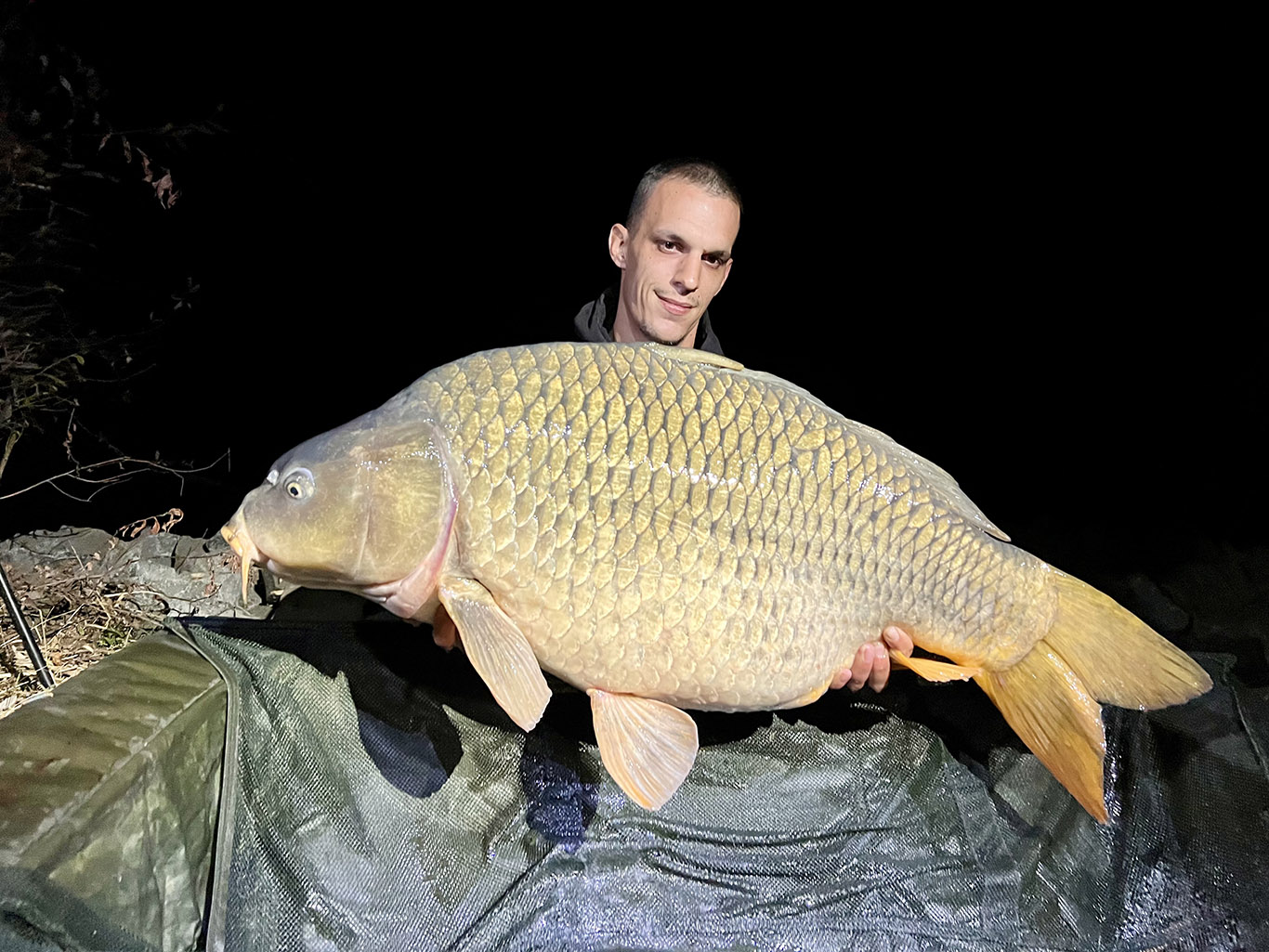 1697267960799592 (1)